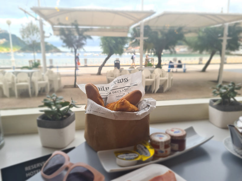 Papel antigrasa diseño periódico 270x350mm - 500Uds